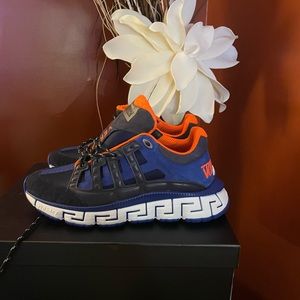 Versace
Trigreca low- size Eu/44 US/12